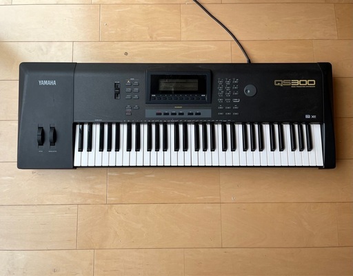 YAMAHA シンセサイザー QS300