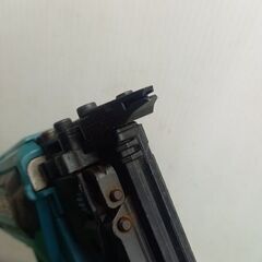 makita マキタ FN350D 充電式木面釘打 フィニッシュネイラ　18Ｖ【野田愛宕店】【店頭取引限定】【ジャンク】管理番号：ITH0NDS32LHO makita マキタ FN350D 充電式木面釘打 フィニッシュネイラ 18V【野田