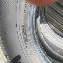 中古タイヤ出ました！極上ハイエースや、キャラバンなどにダンロップSP-175！商用車タイヤ195/80R15