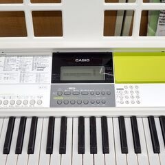 カシオ/CASIO キーボード 61鍵盤 光ナビゲーション LK-511 2018年製 電子ピアノ マイク付き 楽器 音楽 カラオケ 動作確認済み カシオ/CASIO キーボード 61鍵盤 光ナビゲーション LK-511 2018年製