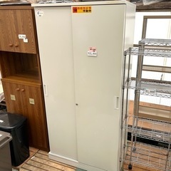 コクヨ 鍵付き保管庫/車庫