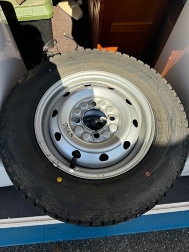中古☆ 軽トラック、軽箱バン ホイル、ダンロップ　スタッドレスセット スタッドレスタイヤ145R12、6PR