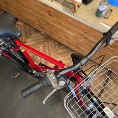 【前後タイヤ・後輪チューブ新品！】 LEDオートライト　6段変速　27インチシティクロス　レッド