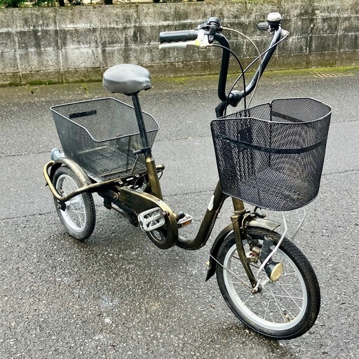 ※プロフ必読【再生自転車】３輪自転車・色塗り・小型Ｆ１６インチ・Ｒ１４インチ・構内や農場等にどうですか？