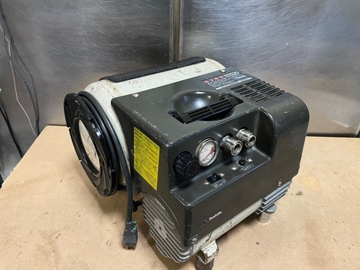 makita マキタ AC6511 エアーコンプレッサー 50Hz 吐出空気量 65L 充填動作 噴出動作確認済 エアー漏れ無し 中古品 ③