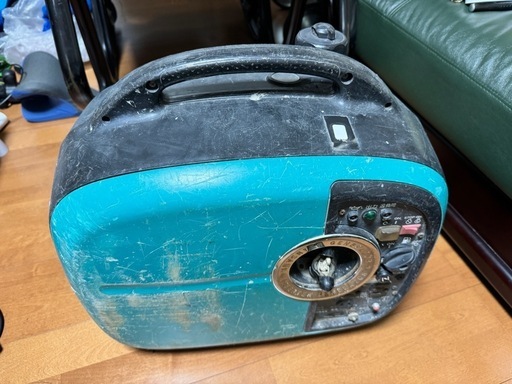 中古マキタインバーター発電機 EG1600IS