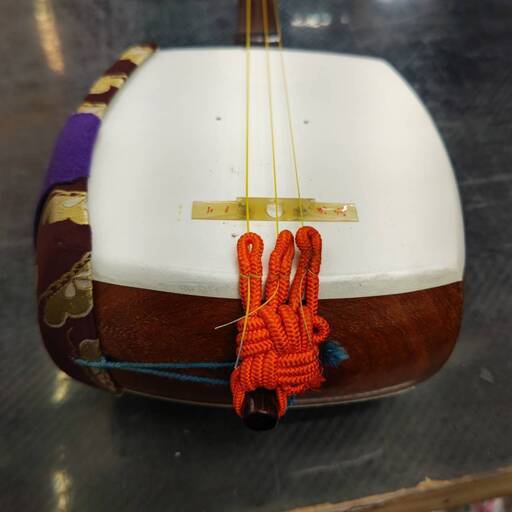 津軽三味線 弦楽器 バチ ハードケース付 三味線 花梨 中棹 バチ ハード