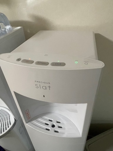 ウォーターサーバー　フレシャス　スラット