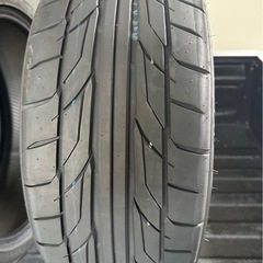 225 40 
19 ほぼ新品