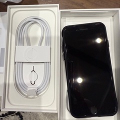 iPhone se 第2世代 純正未使用ライトニングケーブル第二世代 64GB SIM 