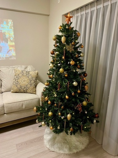 クリスマスツリー（180cmぐらい）