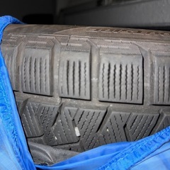 mazda3ファストバック、スタッドレス4本&チェーン〔新品〕