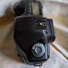 キャノン CANON EOS 5D　＋バッテリー　＋充電器