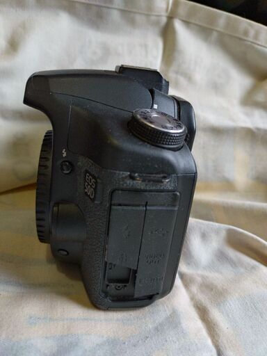 CANON EOS 50D　＋　バッテリー　＋　充電器
