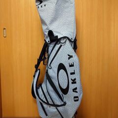 新品未使用　オークリーゴルフ　キャディバッグ　17.0 FW　軽量スタンド型