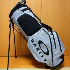 新品未使用　オークリーゴルフ　キャディバッグ　17.0 FW　軽量スタンド型