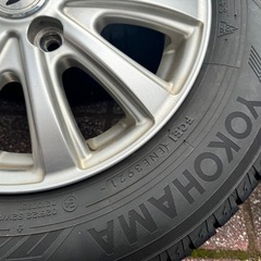 145/80r13 ヨコハマスタッドレス 21年製バリ溝