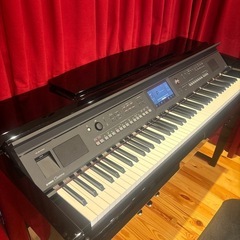 ヤマハ電子ピアノ　CVP-605PE