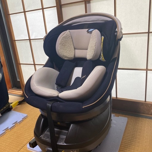 コンビ　クルムーブ　ISOFIX  エッグショック