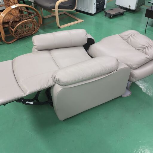 伊勢崎店【現状品】gi10-17 電動リクライニングソファSHIFFON Ｊr シフォンジュニア