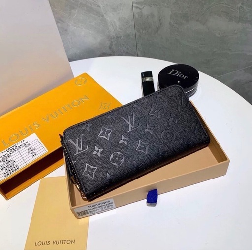 【新品未使用】 ルイヴィトン 二つ折り財布 M83365　ブラック 並行輸入品