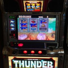 【引き取り限定 八尾】パチスロ　サンダーVスペシャル コイン不要機付きキャパシタ交換済