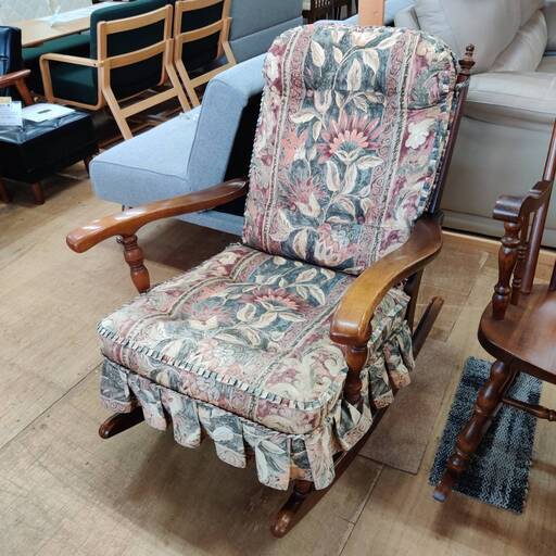 【愛品倶楽部柏店】飛騨産業 (HIDA ) ロッキングチェア 穂高 キツツキマーク 座・背クッション付モデル