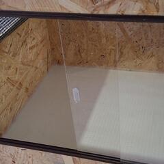 機能充実！大型カフェ風ケージ