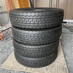 早い者勝ち！値下げ！車タイヤ　205/85R16 ブリヂストンエコピア　