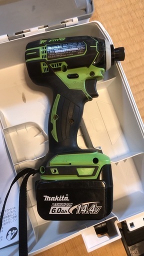 マキタ　14.4v TD138DRFXL