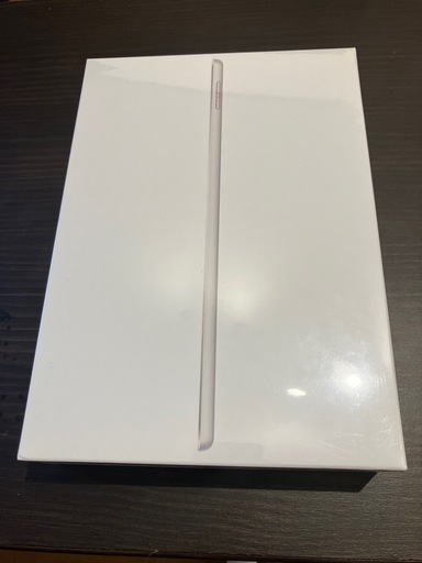 新品・未使用・未開封2021 Apple 10.2インチiPad (Wi-Fi, 64GB) - シルバー