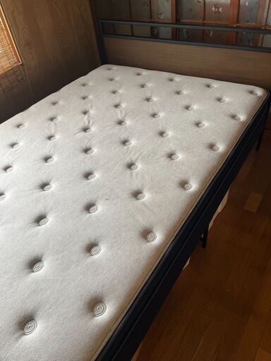 ダブルベッド