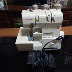 ロックミシン　シンガー　プロッフェッショナル　S-300