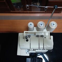 ロックミシン　シンガー　プロッフェッショナル　S-300