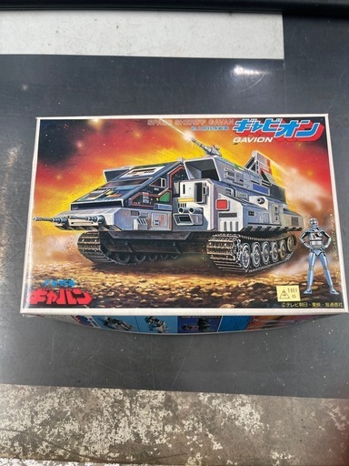 バンダイプラモデル　宇宙刑事ギャバン　ギャビオン