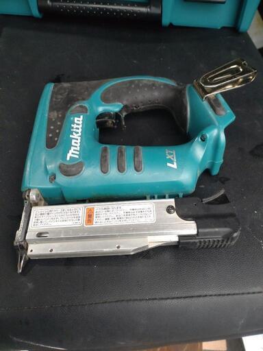 マキタ　充電式ピンタッカ　18v