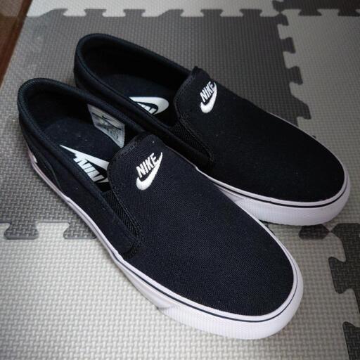 ナイキ【新品】スニーカー23.5cm  NIKE スリッポン SLIP ON