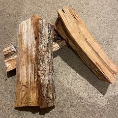 2年乾燥 楢薪 100%　軽トラ1杯分 2年乾燥 楢薪 100% 軽トラ1杯分 2年乾燥 楢薪 100% 軽トラ1杯分 ナラ