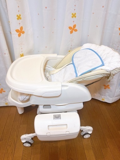 コンビ　電動スウィング