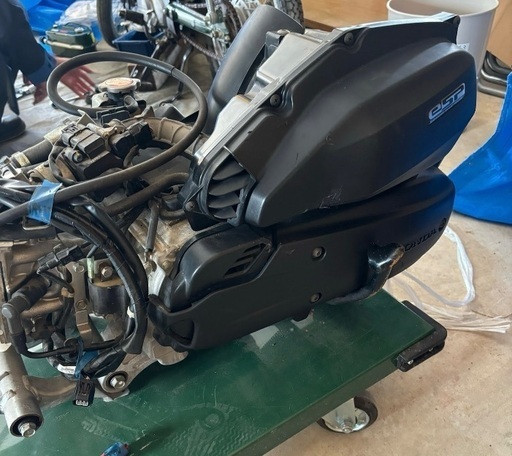 pcx jf28 エンジン　一式