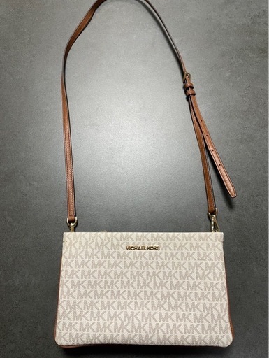 マイケルコース　ショルダーバッグ　ほぼ新品