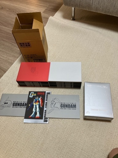 機動戦士ガンダム　DVD 初回限定版！