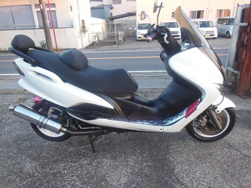 YAMAHA マジェスティ125 FI　ホワイト　カスタム　セル始動 電球類やオイル交換他 基礎整備済 お金かけ対応済 綺麗に仕上げた　すぐ乗り出せる車両です