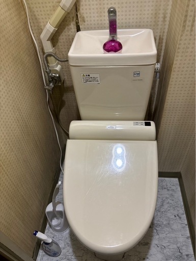 トイレ、便器、タンク、ウォッシュレット