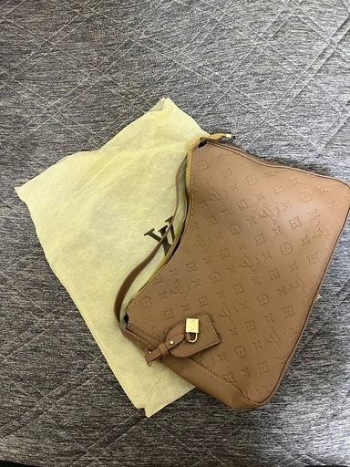 新品バック