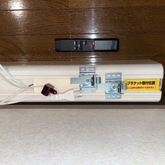 100インチ電動スクリーン