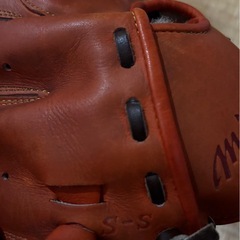 キャッチーミットレッド