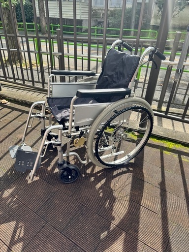 モジュール型 国産自走式車椅子　折りたたみできます