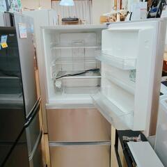 TOSHIBA✨3ドア冷蔵庫✨GR-H34S(S)✨330Ｌ✨2017年製✨シルバーカラー、凹み・キズ多、動作確認済(保証３ヵ月）・洗浄・除菌済み✨USED品【こちらは店舗です。浜村鹿野温泉ICから3分 買取本舗 宮本リサイクル 営業時間9～19時 定休日水曜のみ】