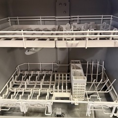 22年製 Panasonic ナノイーX 食器洗い乾燥機 NP-TZ300-W